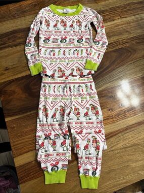 Hanna Andersson Grinch Kids Holiday Character Pajama Set in White, Red & Lime 5